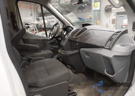 2018 Ford Transit-250 z USA, uszkodzony, nr VIN 1FTYR2CG0JKA12569